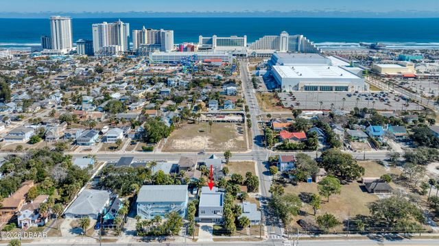 206 N Halifax Avenue, Daytona Beach, FL 32118