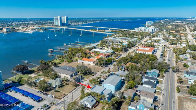 206 N Halifax Avenue, Daytona Beach, FL 32118
