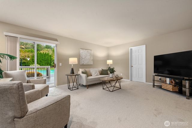 17423 18th Avenue W, Lynnwood, WA 98037