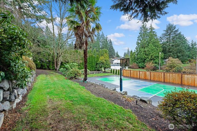 17423 18th Avenue W, Lynnwood, WA 98037