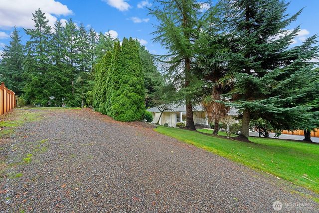 17423 18th Avenue W, Lynnwood, WA 98037