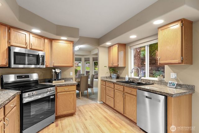 17423 18th Avenue W, Lynnwood, WA 98037