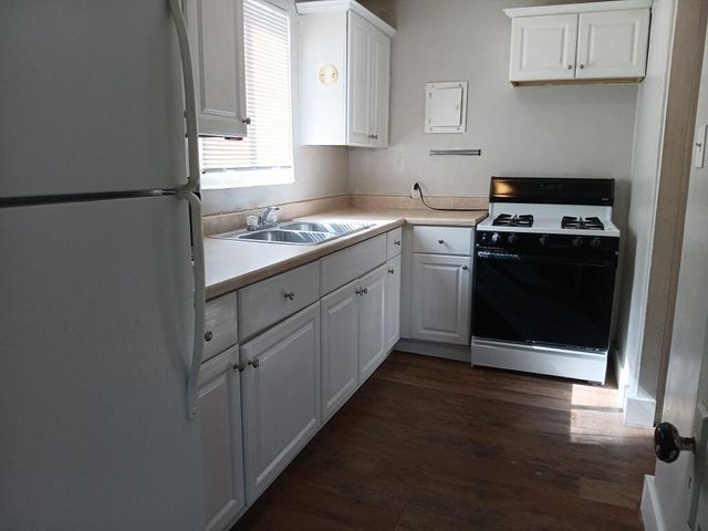 4449 3rd Street NW, Albuquerque, NM 87107