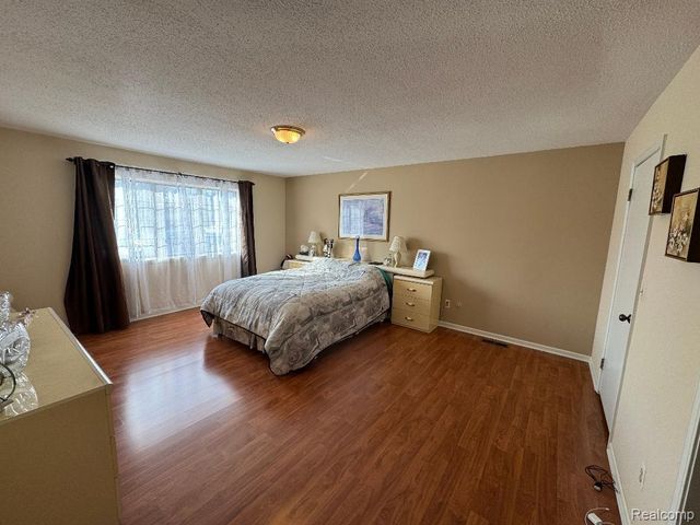 24100 Wildbrook Court 101, Southfield, MI 48034