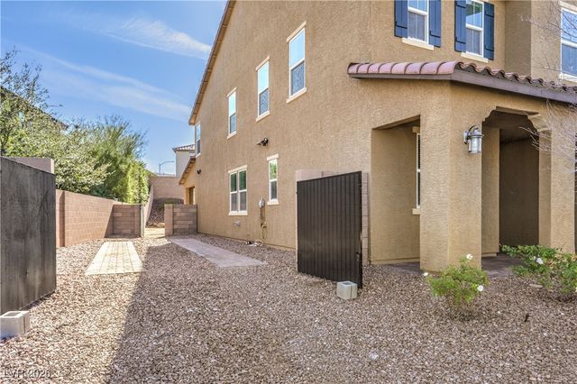 989 Soaring Moon Drive, Henderson, NV 89015