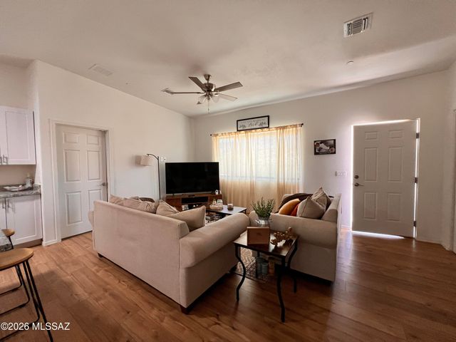 15235 N Lago Del Oro Parkway, Tucson, AZ 85739