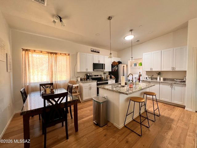 15235 N Lago Del Oro Parkway, Tucson, AZ 85739