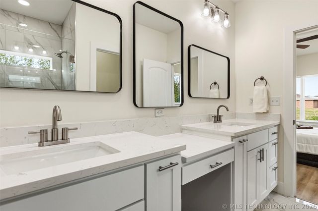 112 S B Street, Calera, OK 74730