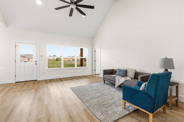 112 S B Street, Calera, OK 74730