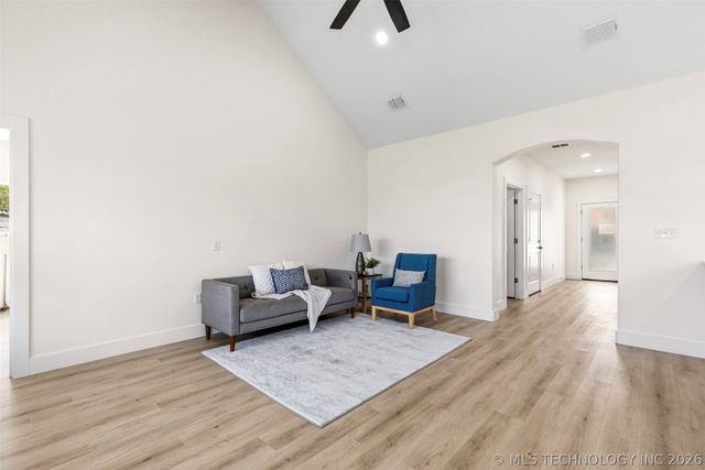 112 S B Street, Calera, OK 74730