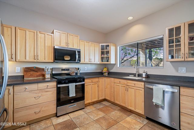 4930 N Desert Tortoise Place, Tucson, AZ 85745