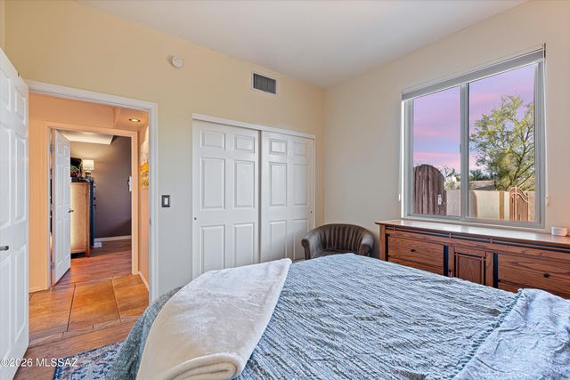 4930 N Desert Tortoise Place, Tucson, AZ 85745