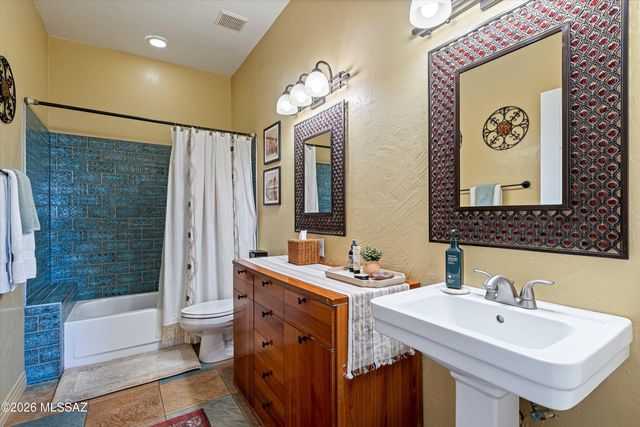 4930 N Desert Tortoise Place, Tucson, AZ 85745