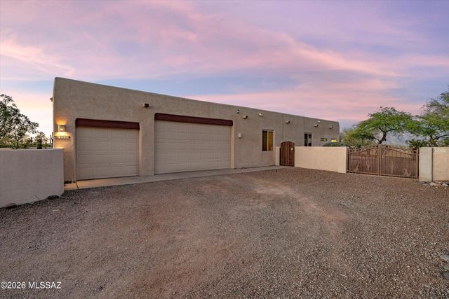 4930 N Desert Tortoise Place, Tucson, AZ 85745