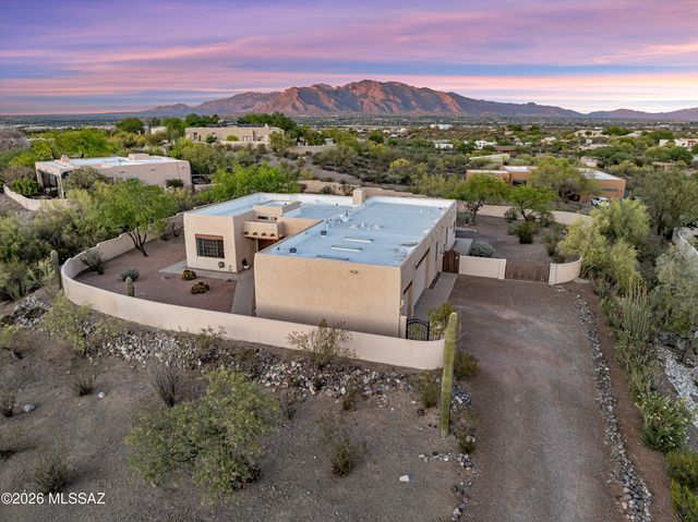 4930 N Desert Tortoise Place, Tucson, AZ 85745