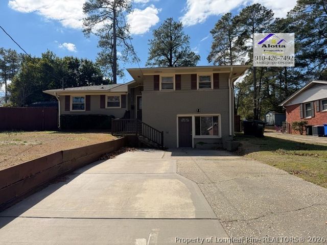 1817 McGougan Road, Fayetteville, NC 28303