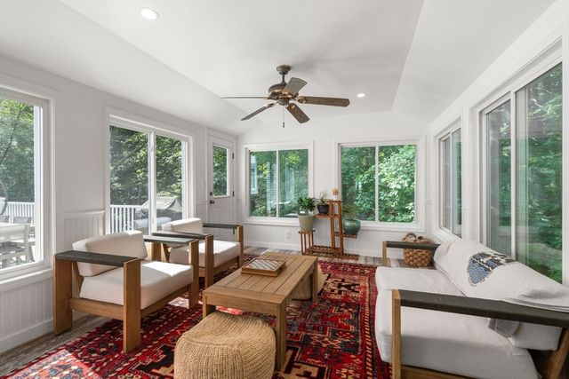 18 Hearthstone Cir, Wayland, MA 01778