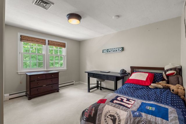 18 Hearthstone Cir, Wayland, MA 01778