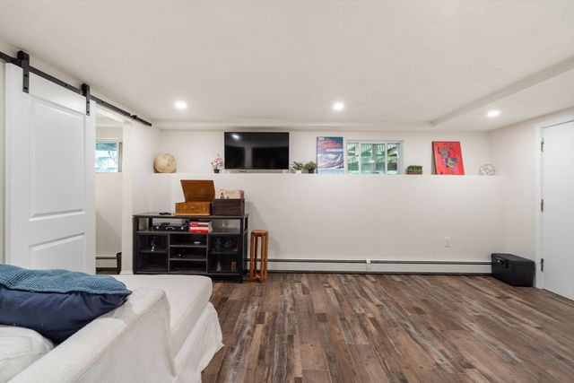 18 Hearthstone Cir, Wayland, MA 01778