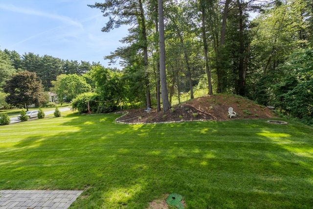 18 Hearthstone Cir, Wayland, MA 01778