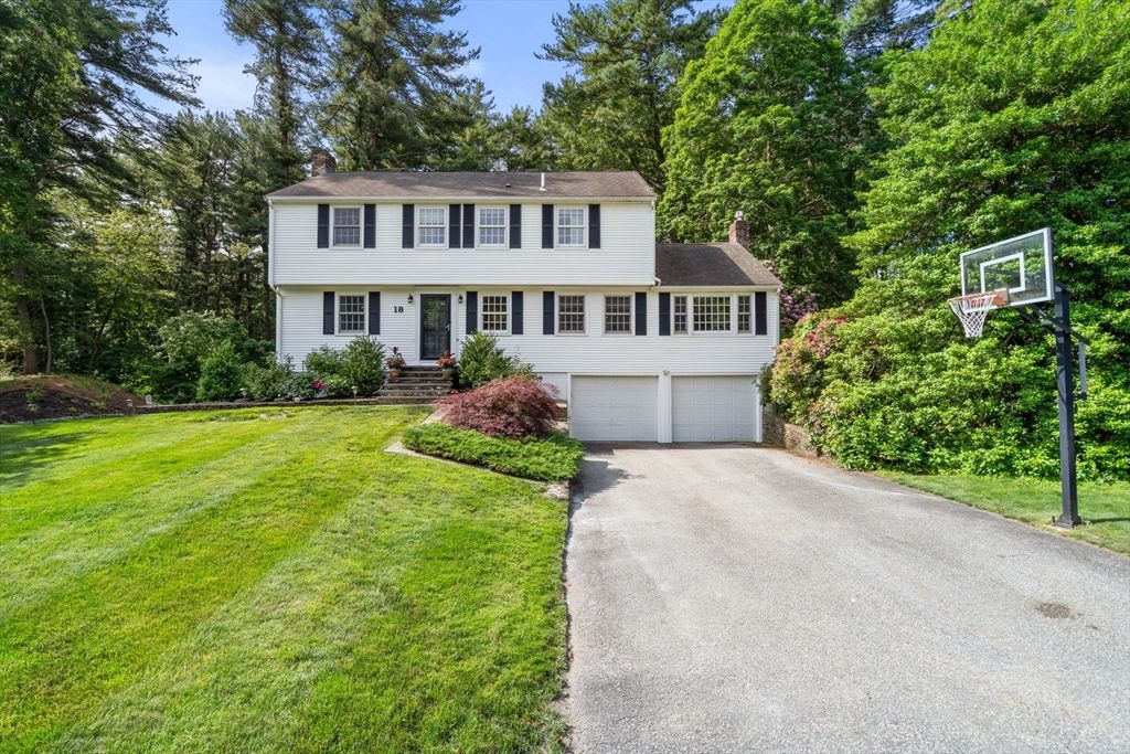 18 Hearthstone Cir, Wayland, MA 01778