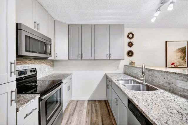 801 8th Way, West Palm Beach, FL 33407