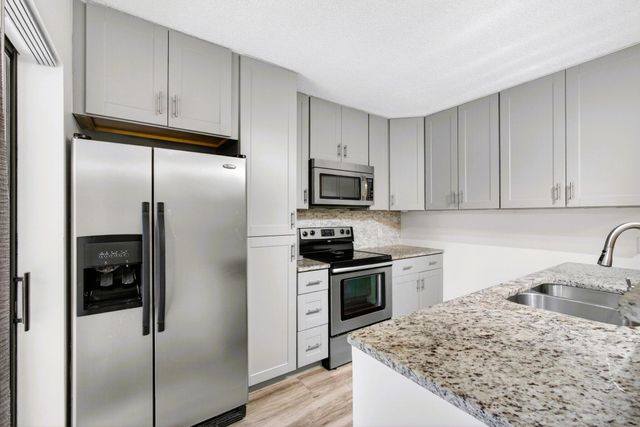801 8th Way, West Palm Beach, FL 33407