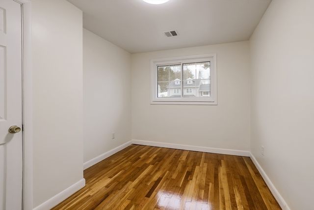 8 Leonard Dr, Southborough, MA 01772