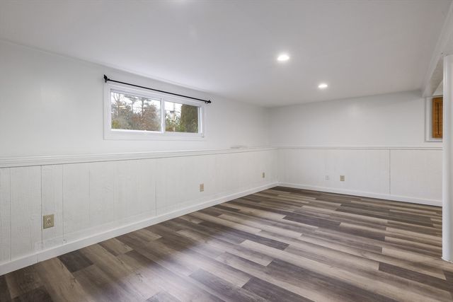 8 Leonard Dr, Southborough, MA 01772