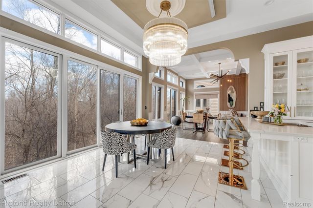 5695 N Branford Drive N, West Bloomfield Charter Township, MI 48322