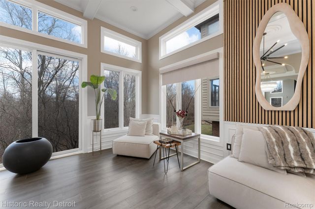 5695 N Branford Drive N, West Bloomfield Charter Township, MI 48322