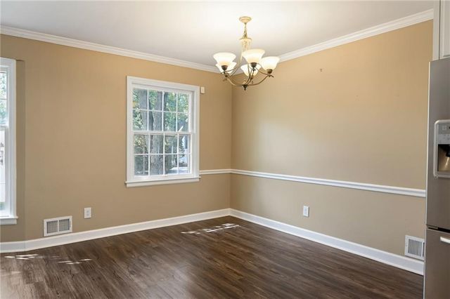 2008 W 84th Street, Leawood, KS 66206