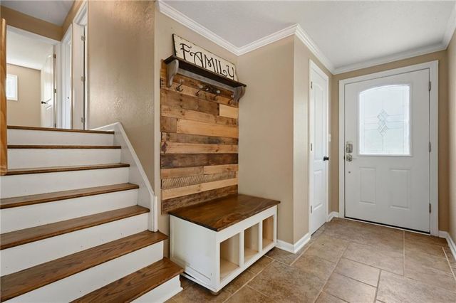 2008 W 84th Street, Leawood, KS 66206