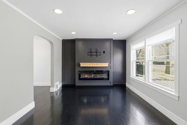 14525 S Michigan Avenue, Riverdale, IL 60827