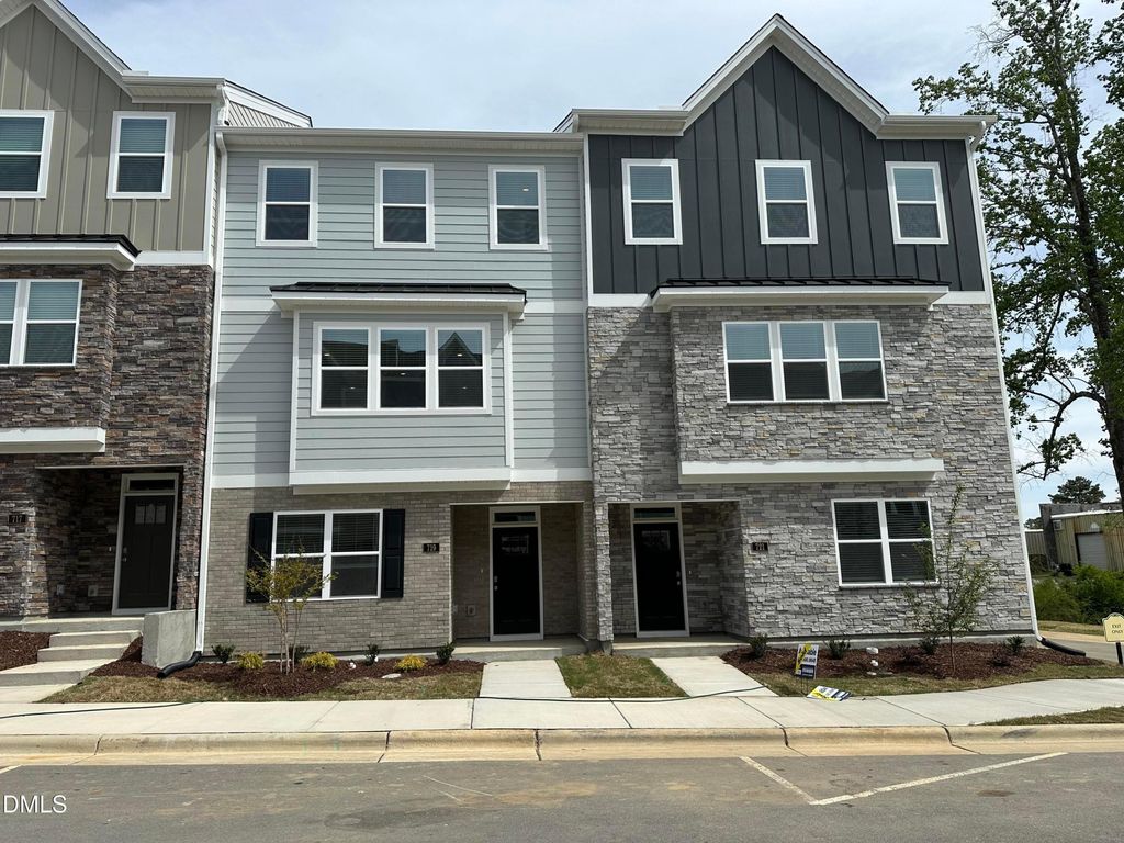 701 Grafton Forest Lane, Fuquay Varina, NC 27526