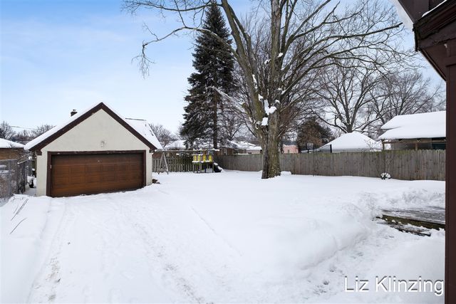 2324 Madison Avenue, Grand Rapids, MI 49507