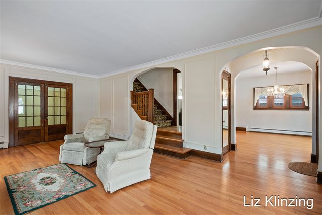 2324 Madison Avenue, Grand Rapids, MI 49507