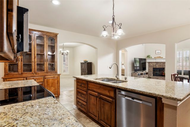 10708 Leesa Drive, Mckinney, TX 75072