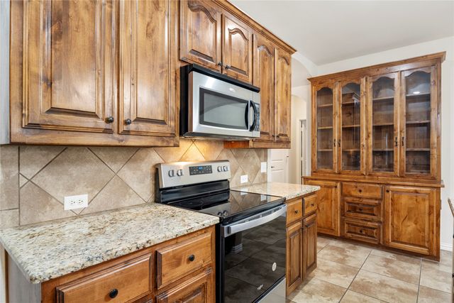 10708 Leesa Drive, Mckinney, TX 75072