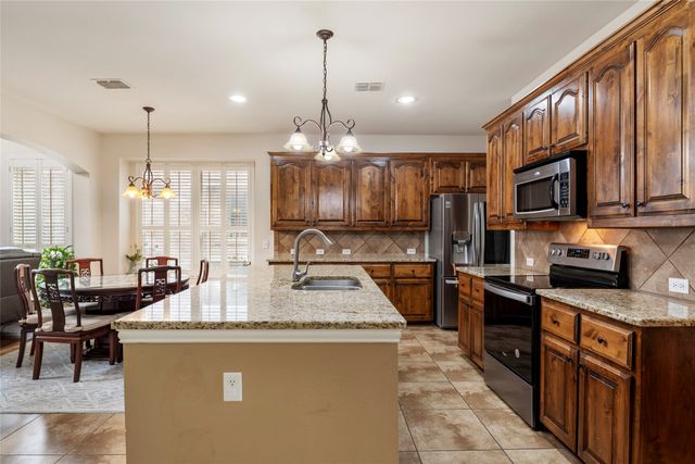 10708 Leesa Drive, Mckinney, TX 75072