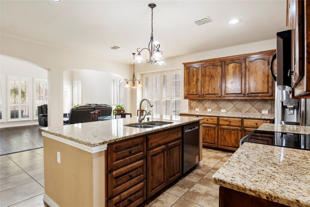 10708 Leesa Drive, Mckinney, TX 75072