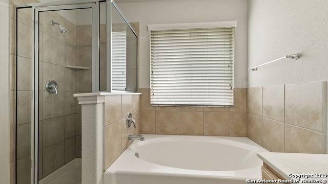 10306 Pinehurst Run, San Antonio, TX 78239