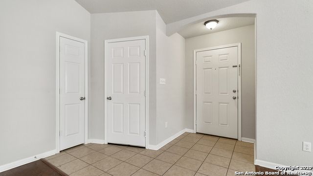 10306 Pinehurst Run, San Antonio, TX 78239