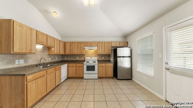 10306 Pinehurst Run, San Antonio, TX 78239