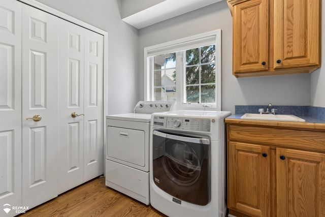 3333 Nell Rose Court, Royal Oak, MI 48073