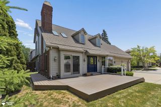 3333 Nell Rose Court, Royal Oak, MI 48073
