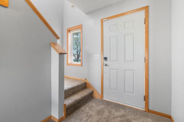 4052 Blakewood Drive, Shakopee, MN 55379