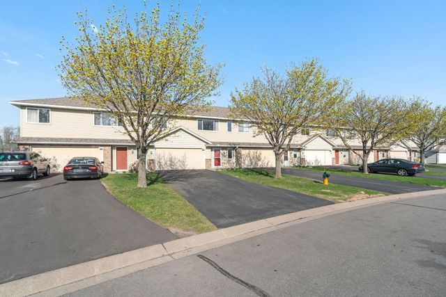 4052 Blakewood Drive, Shakopee, MN 55379