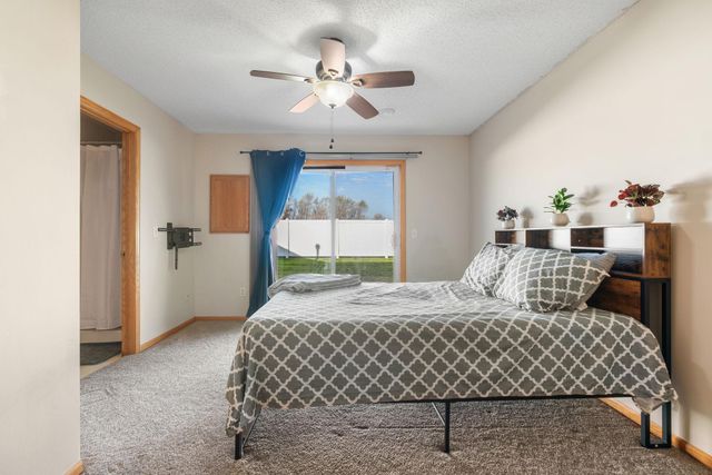 4052 Blakewood Drive, Shakopee, MN 55379