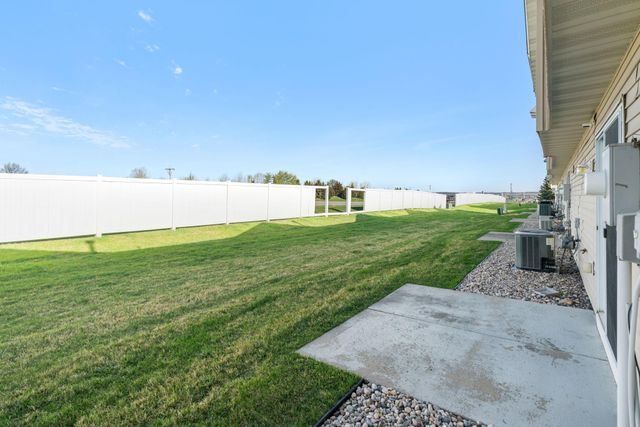 4052 Blakewood Drive, Shakopee, MN 55379